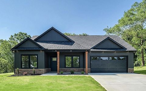 Homes For Sale - 313 Tracy Court<br/> Wellford, SC 29385