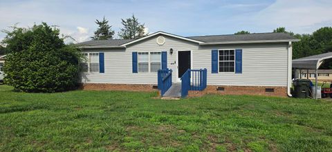 Mobile Home For Sale - 3675 Pennington Road<br/> Greer, SC 29651