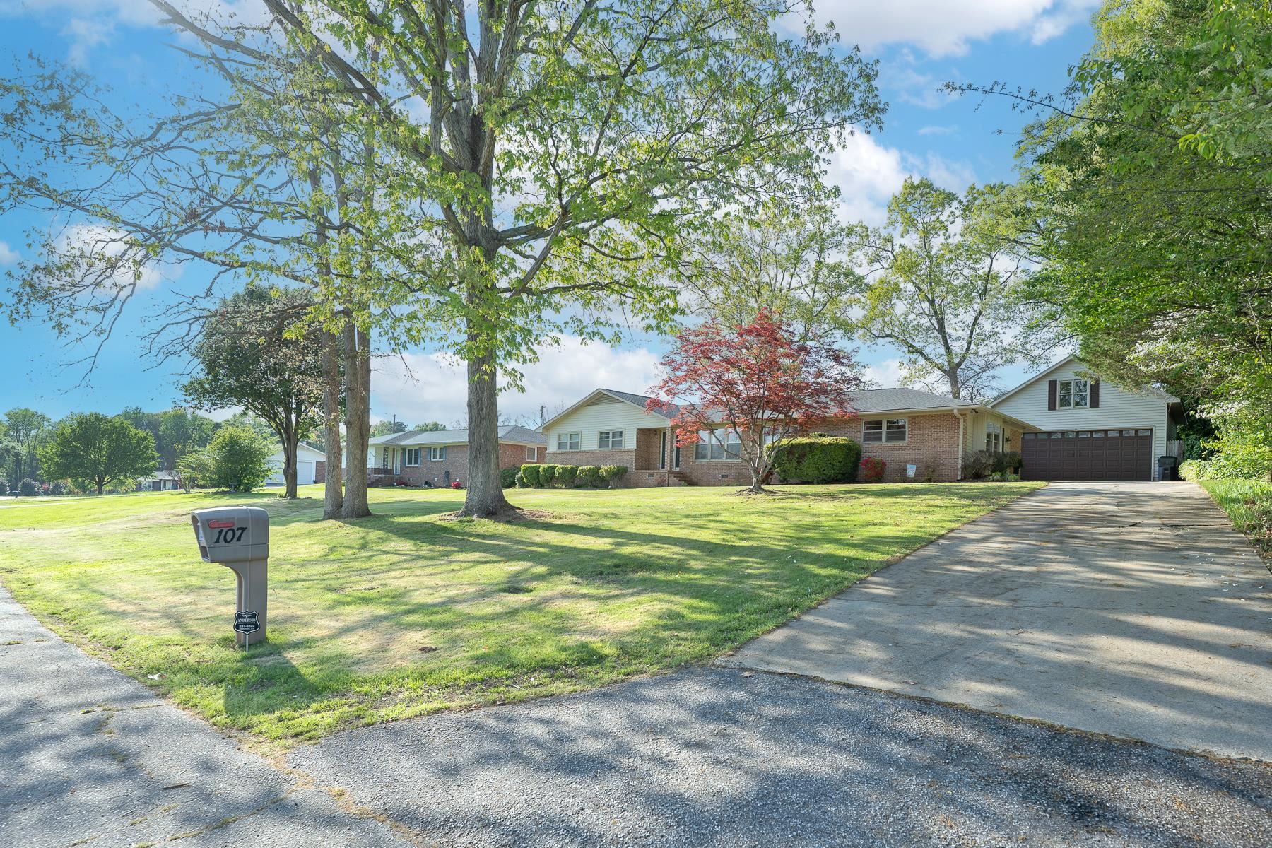 107 Lullwater Parkway, Anderson, South Carolina image 1