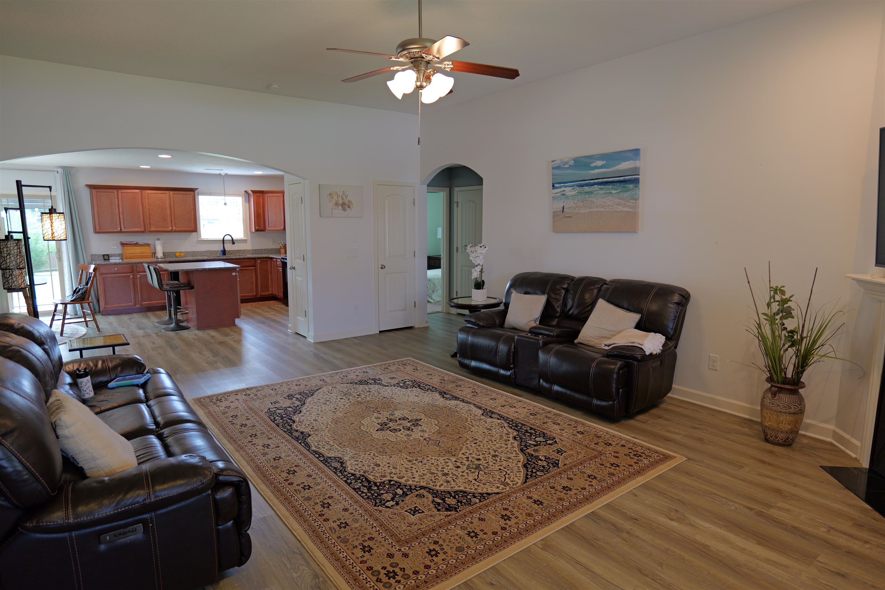 502 E Heatherstone Lane, Roebuck, South Carolina image 4