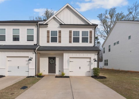 Townhouse For Sale - 100 Grey Oak Trail<br/> Greer, SC 29650