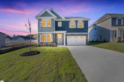 Homes For Sale - 2020 Halton Oaks Drive<br/> Spartanburg, SC 29303