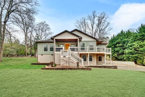 Homes For Sale - 736 Three Wood Lane<br/> Woodruff, SC 29388