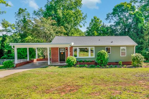 Homes For Sale - 137 Hamilton Avenue<br/> Spartanburg, SC 29302