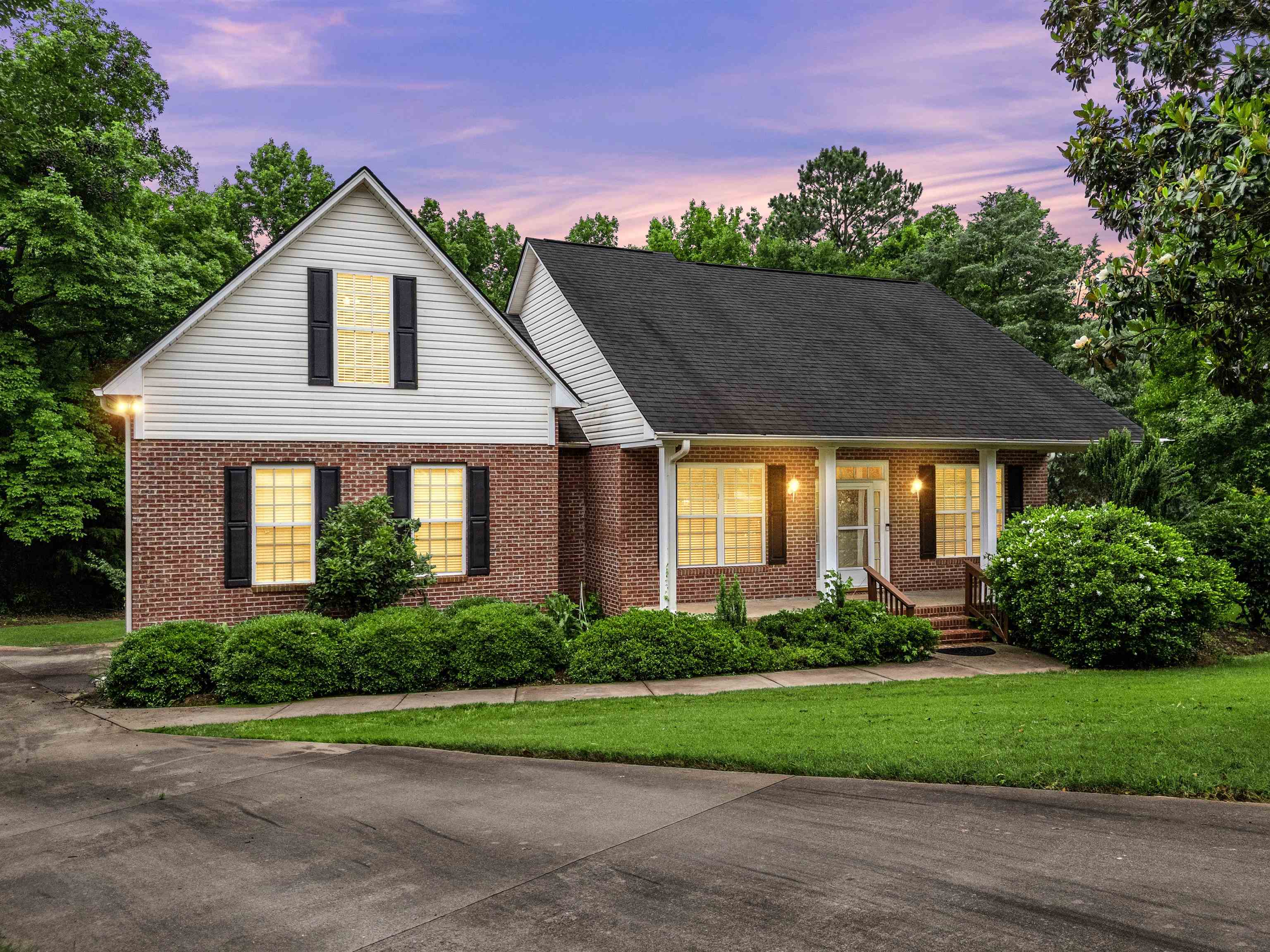 251 Saddlebrook Drive, Moore, South Carolina image 1