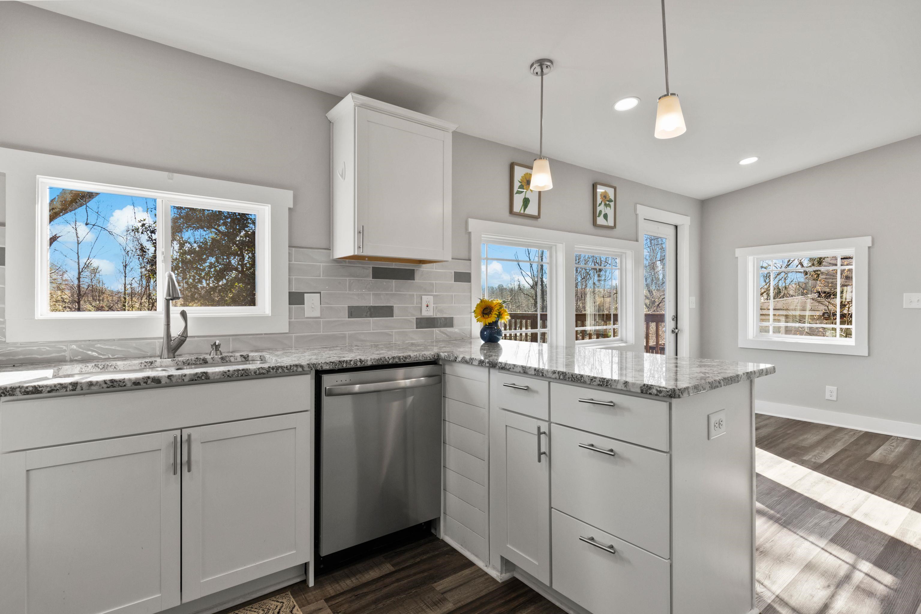 562 Lowndes Hill Road, Greenville, South Carolina image 12