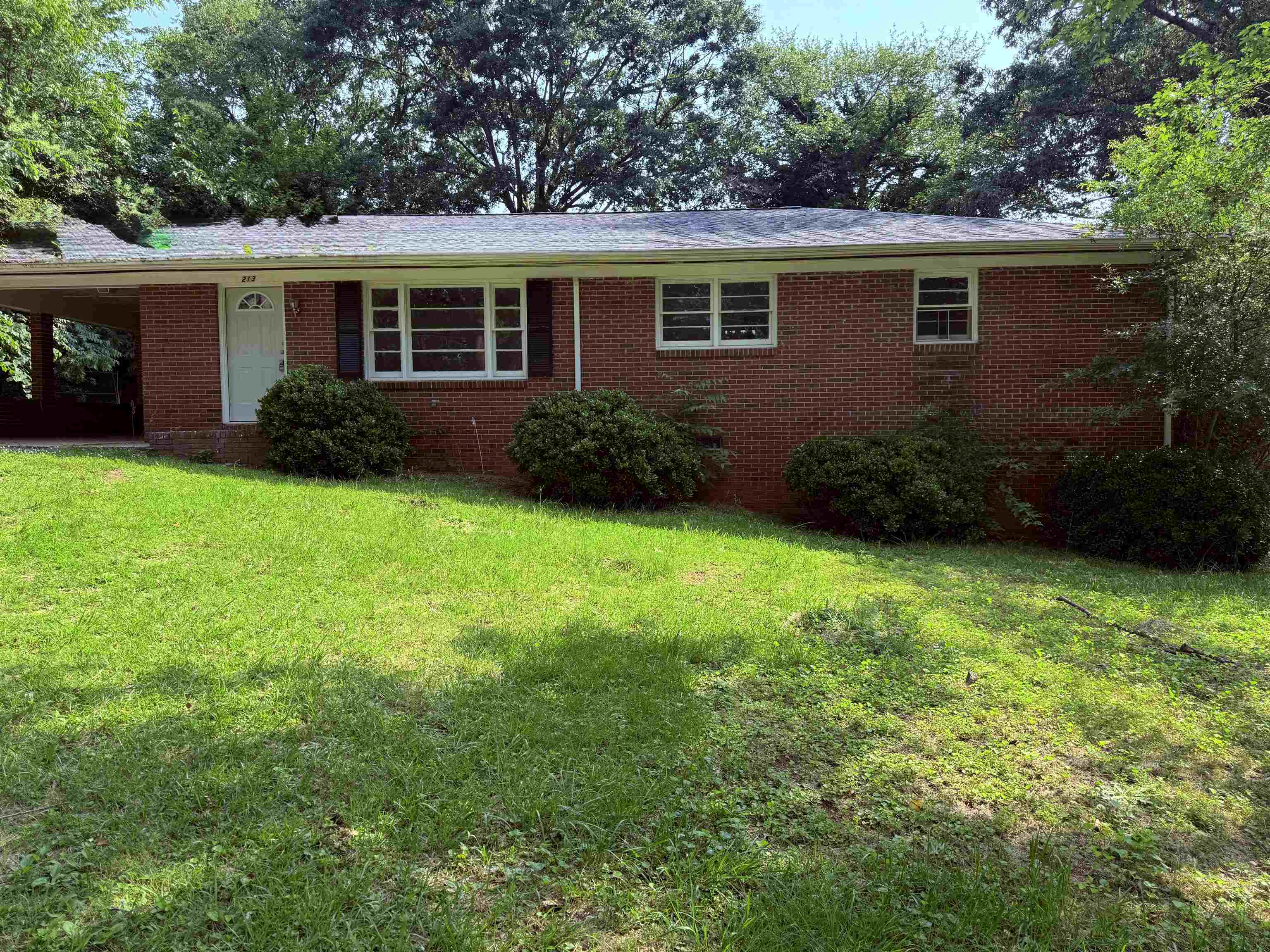 213 Loring Street, spartanburg, South Carolina image 2
