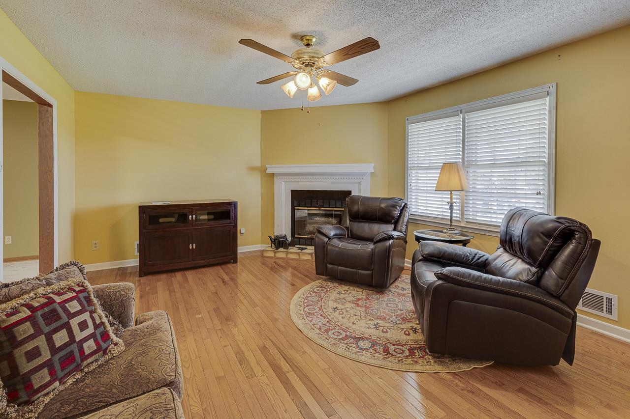 1830 John Dodd Road, Wellford, South Carolina image 5