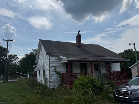Homes For Sale - 306 Railroad Street<br/> Union, SC 29379