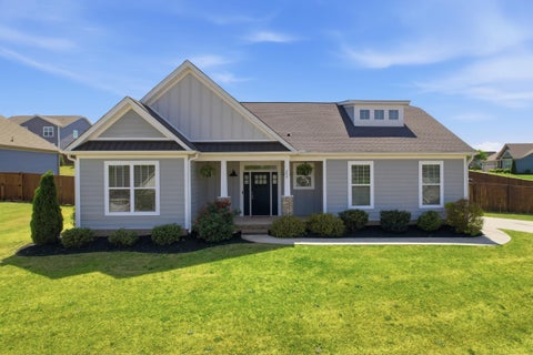 Homes For Sale - 204 Claridge Way<br/> Greer, SC 29651