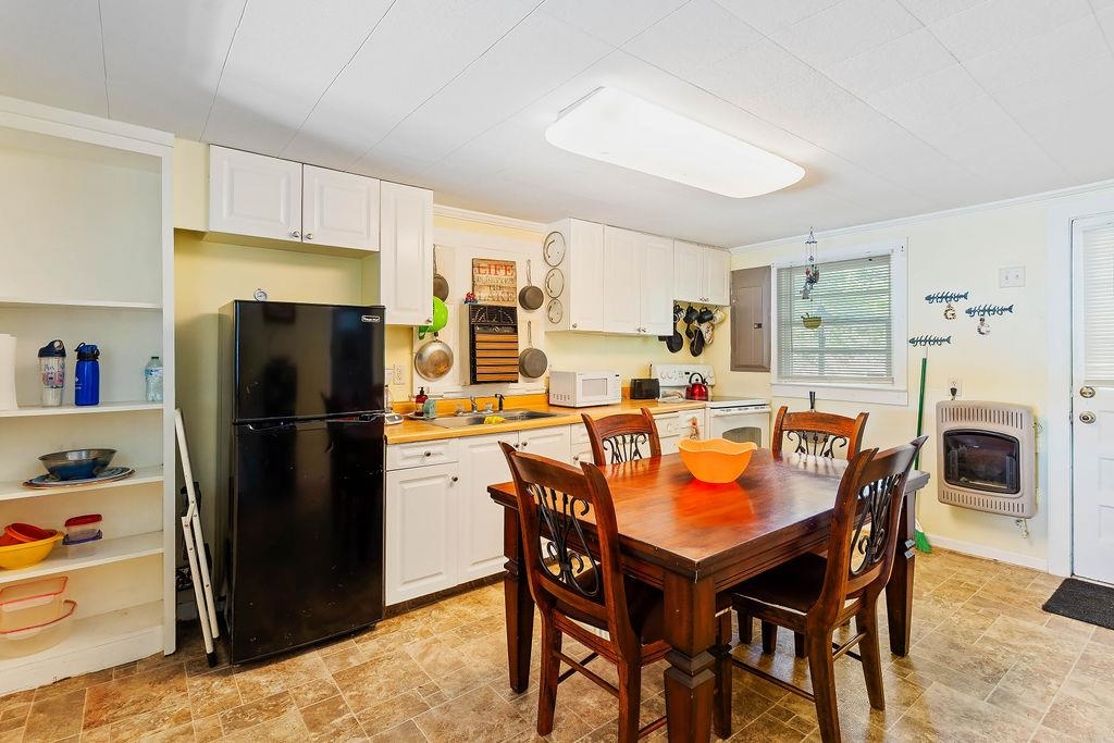 877 Lakeshore Drive, Cross Hill, South Carolina image 9
