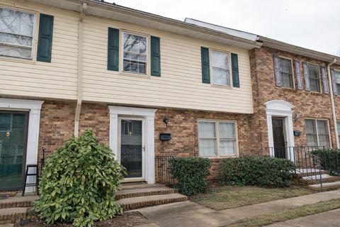 Homes For Sale - 1466 B Dover Road<br/> Spartanburg, SC 29301