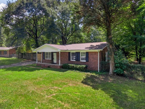 Homes For Sale - 2019 Pineview Drive<br/> Spartanburg, SC 29307