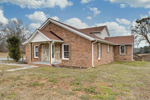 Homes For Sale - 722 N Church Street<br/> Union County, Union, SC 29379