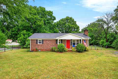 Homes For Sale - 190 Goodjoin Road<br/> Campobello, SC 29322