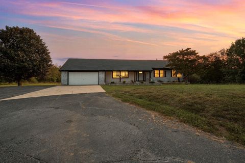 Homes For Sale - 1010 Wall Circle<br/> Chesnee, SC 29323