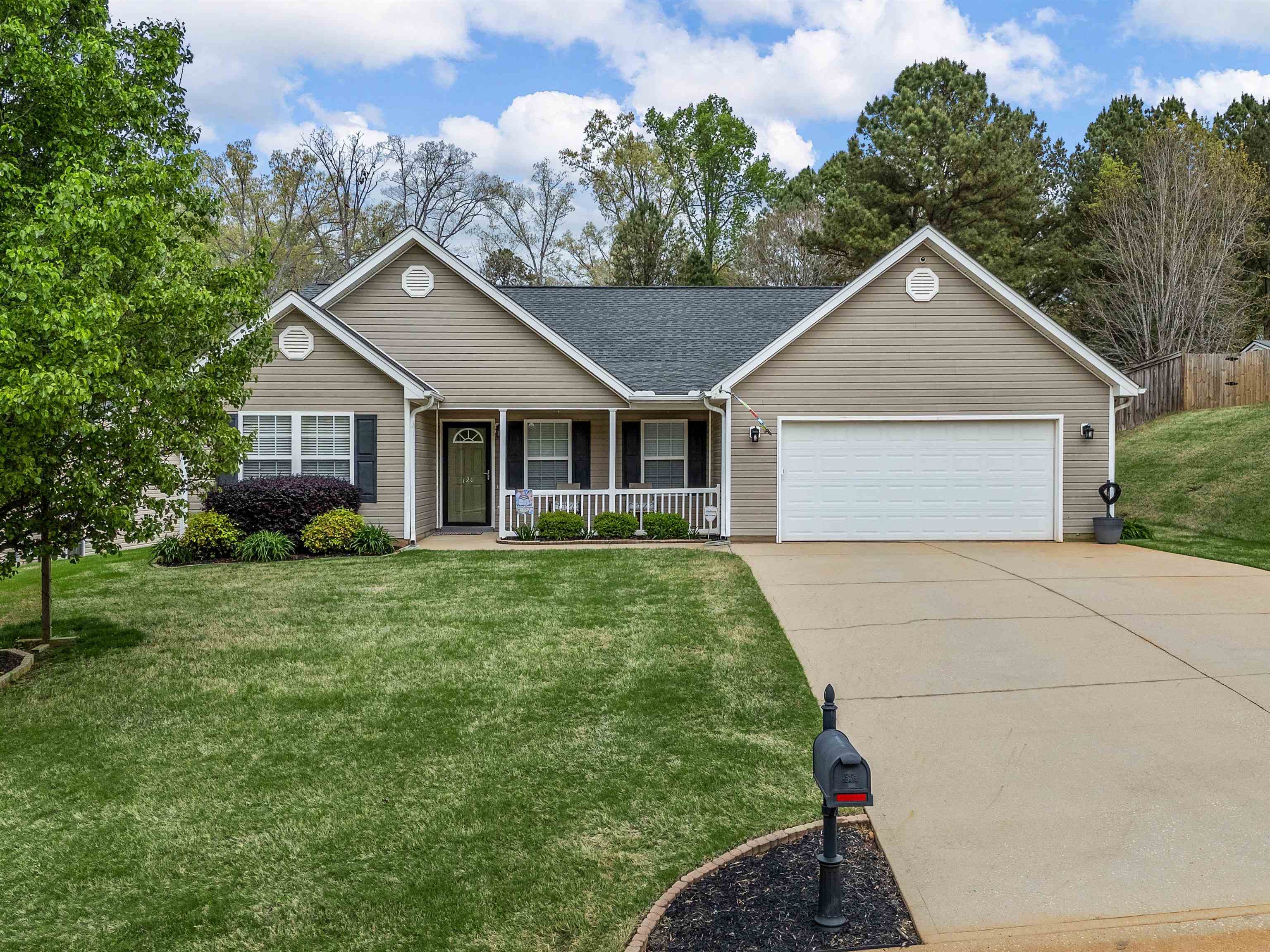 120 Care Lane, Greer, South Carolina image 2
