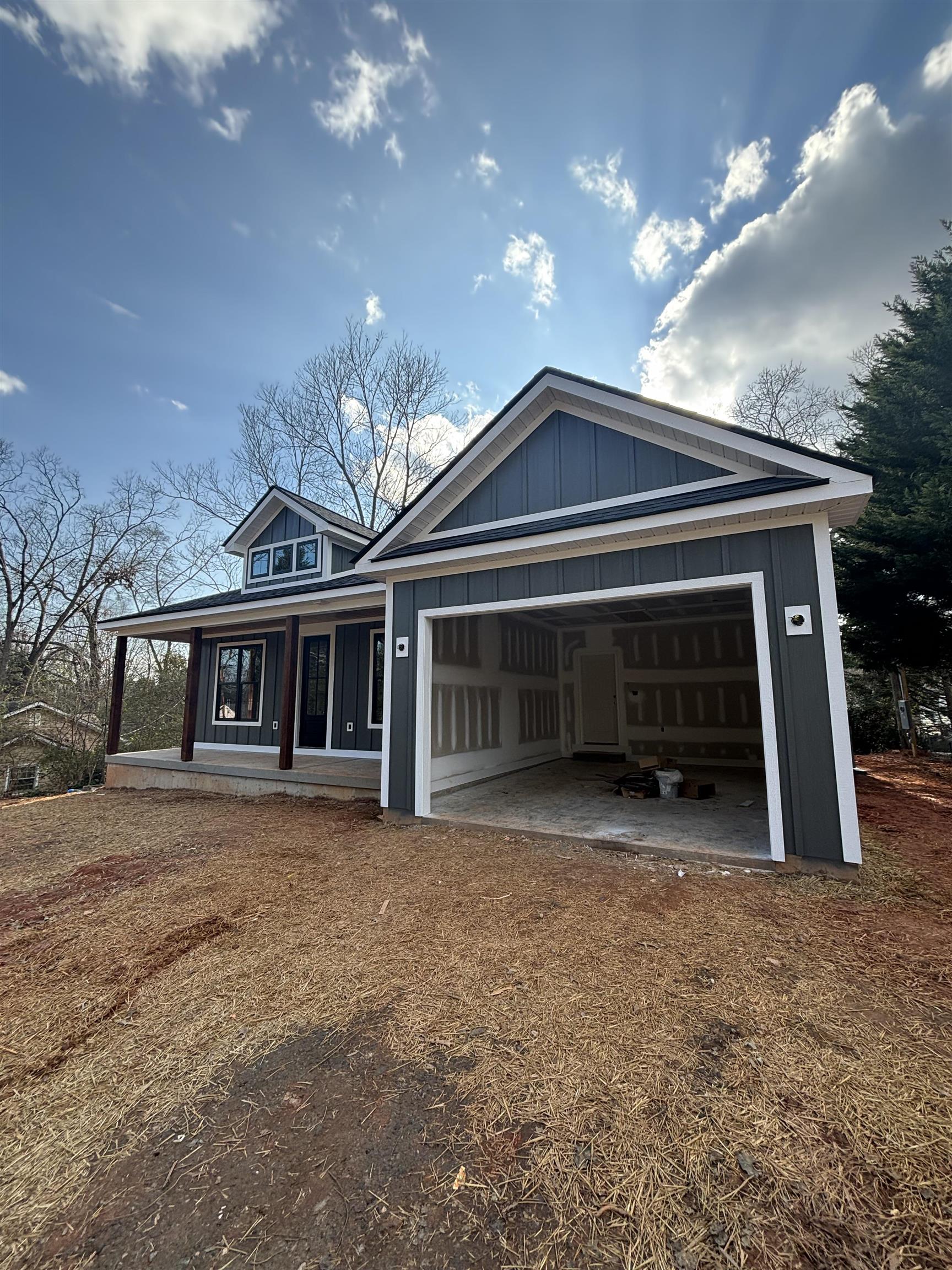 202 S Church Avenue, Landrum, South Carolina image 3