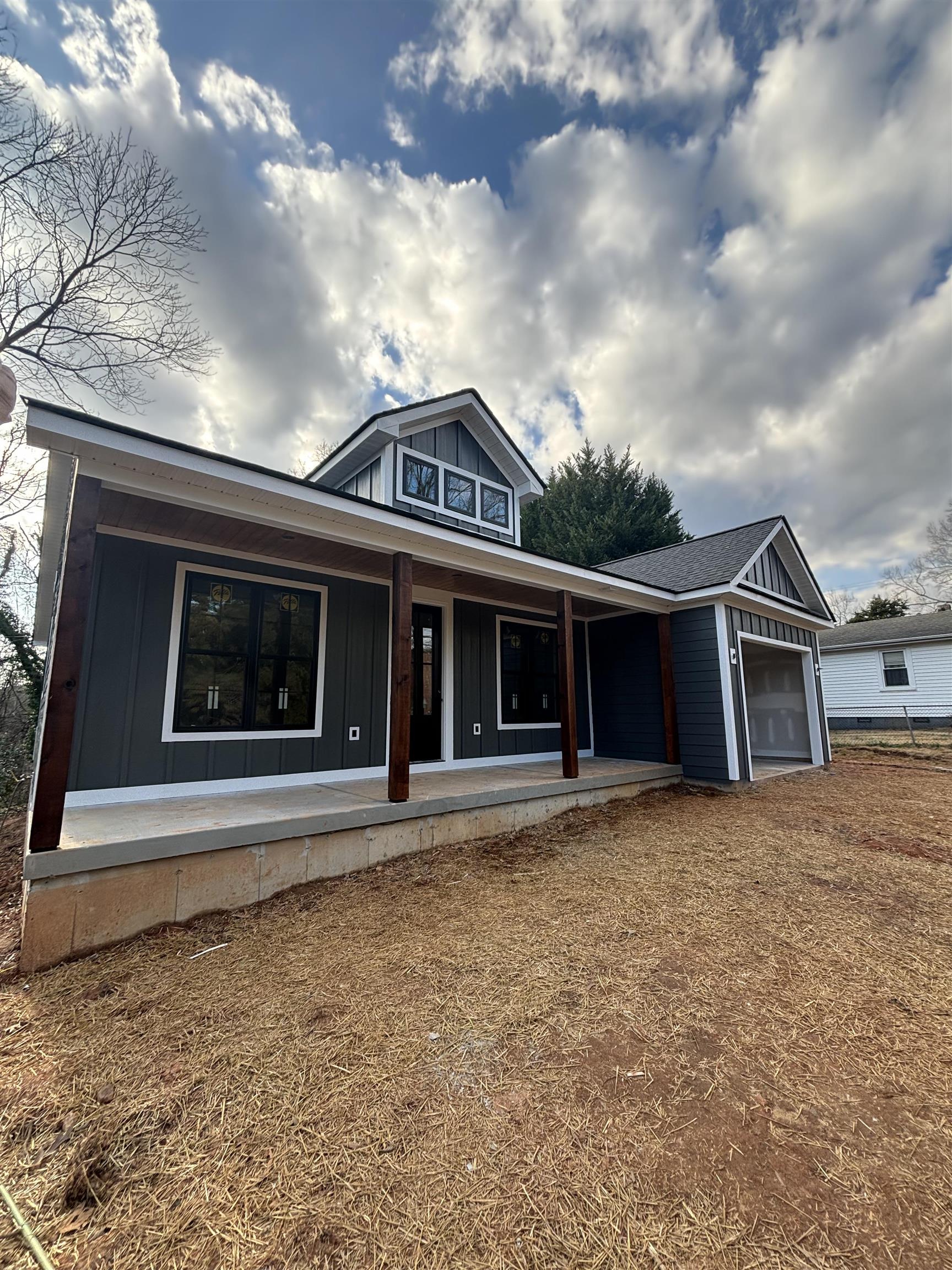 202 S Church Avenue, Landrum, South Carolina image 1