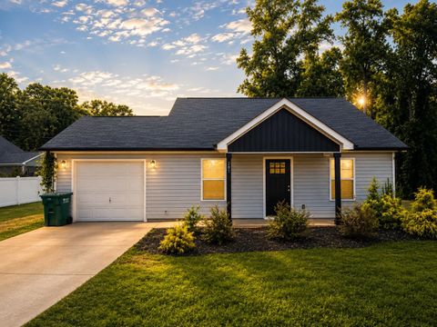 Homes For Sale - 287 Panorama Drive<br/> Boiling Springs, SC 29316