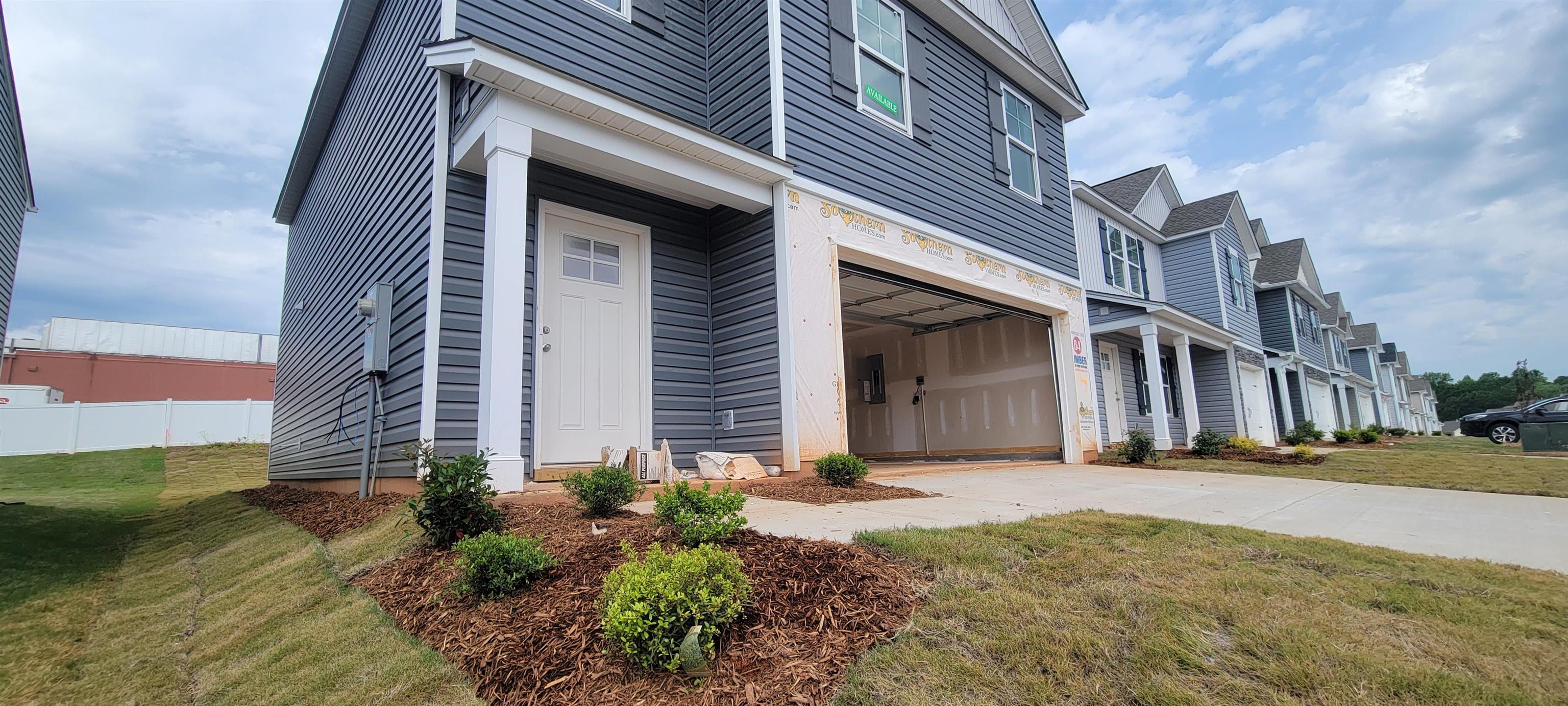 6068 Willutuck Drive, Boiling Springs, South Carolina image 2