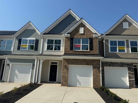 Townhouse For Sale - 203 Spartina Court<br/> Spartanburg, SC 29307