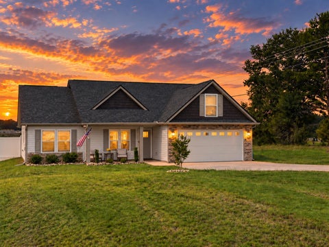 Homes For Sale - 202 Rcthompson Road<br/> Chesnee, SC 29323