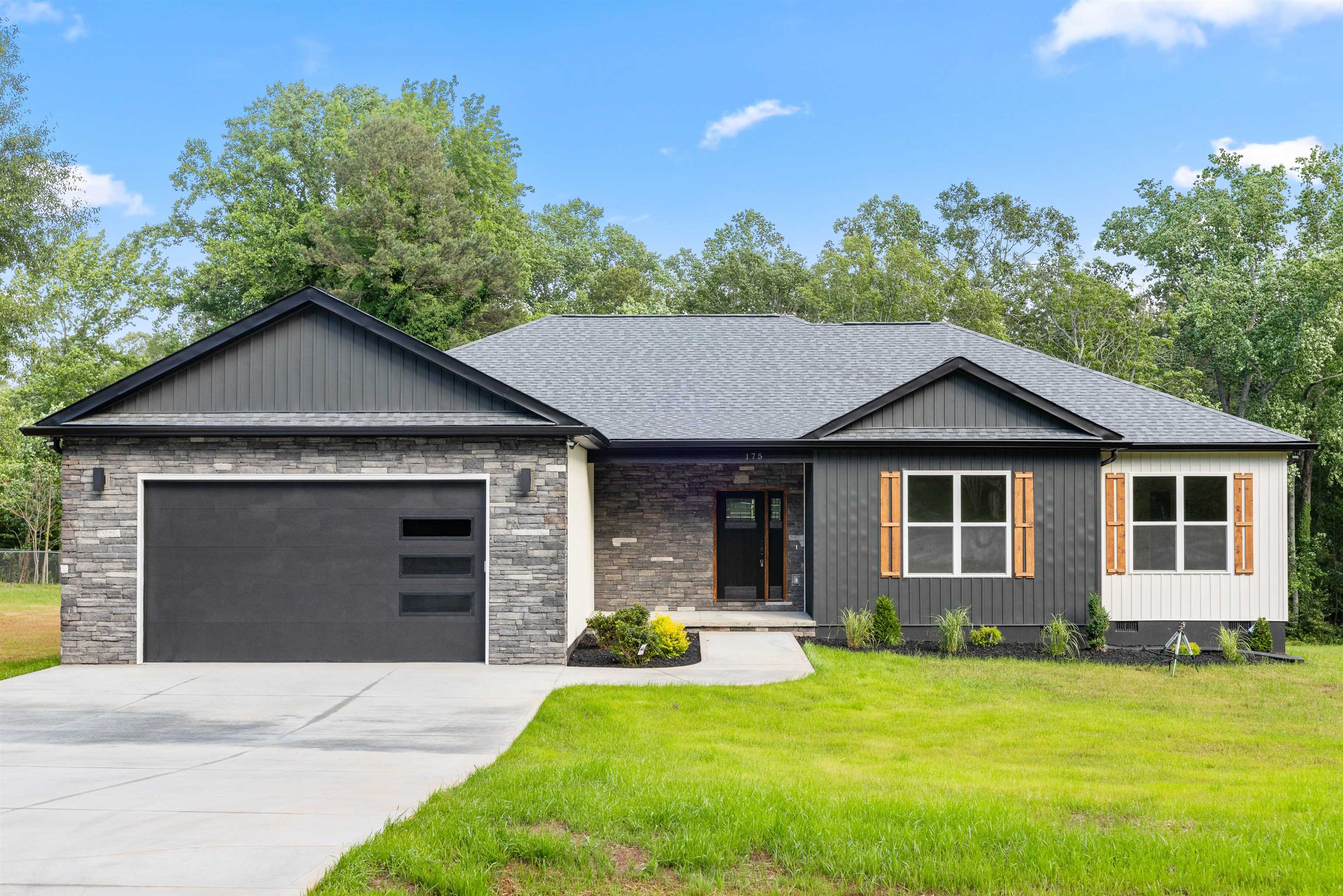 175 Riverbluff Extension, Inman, South Carolina image 2