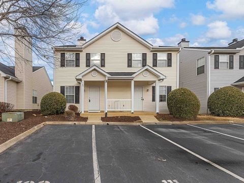 Townhouse For Sale - 109 Hammett Grove Lane<br/> Greer, SC 29650