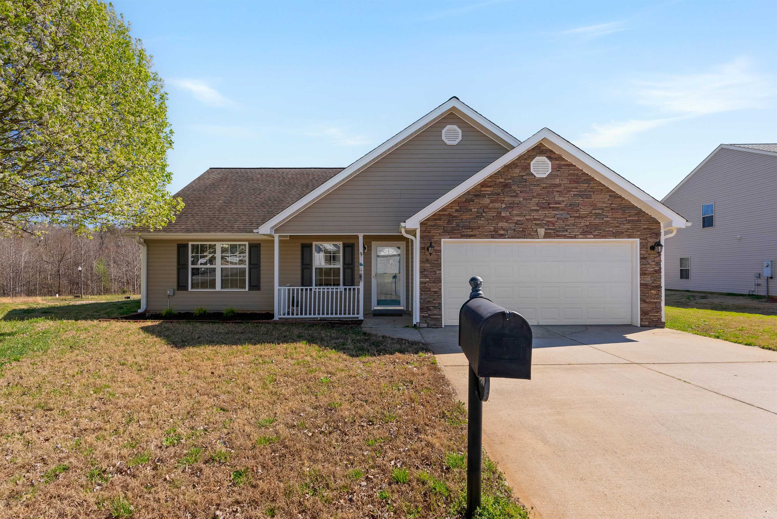 640 Slippery Moss Drive, Spartanburg, South Carolina image 2