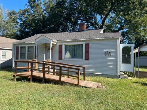 Homes For Sale - 1748 New Cut Road<br/> Spartanburg, SC 29303