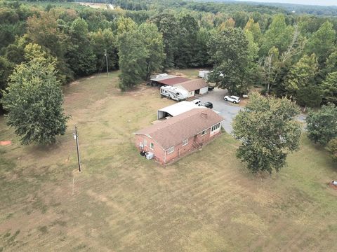 A home in Laurens