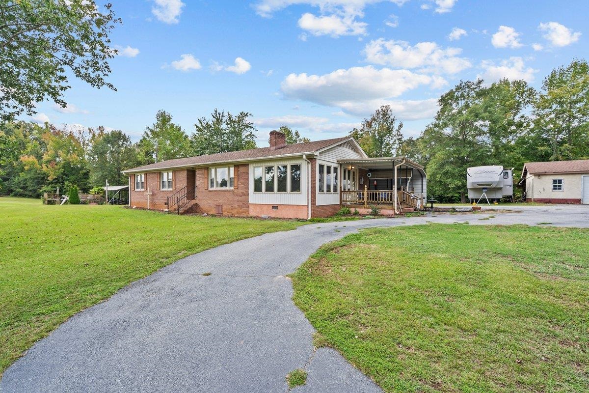 1263 Penland Rd Rd, Laurens, South Carolina image 2