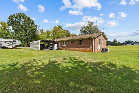 A home in Laurens