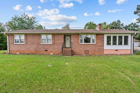 A home in Laurens