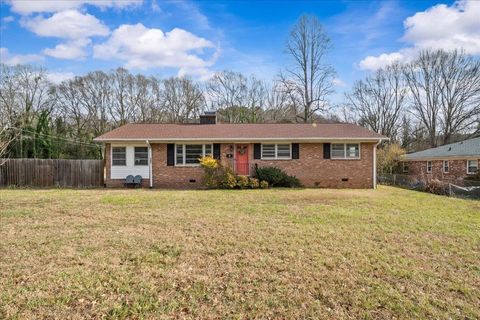 Homes For Sale - 103 Quail Drive<br/> Spartanburg, SC 29302