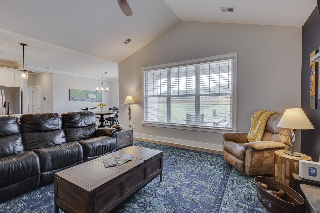 825 Grantwood Circle, Greer, South Carolina image 17