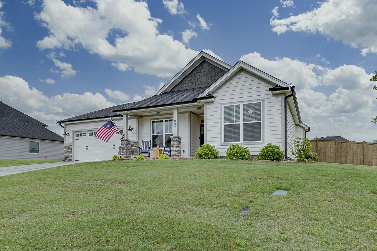 825 Grantwood Circle, Greer, South Carolina image 2