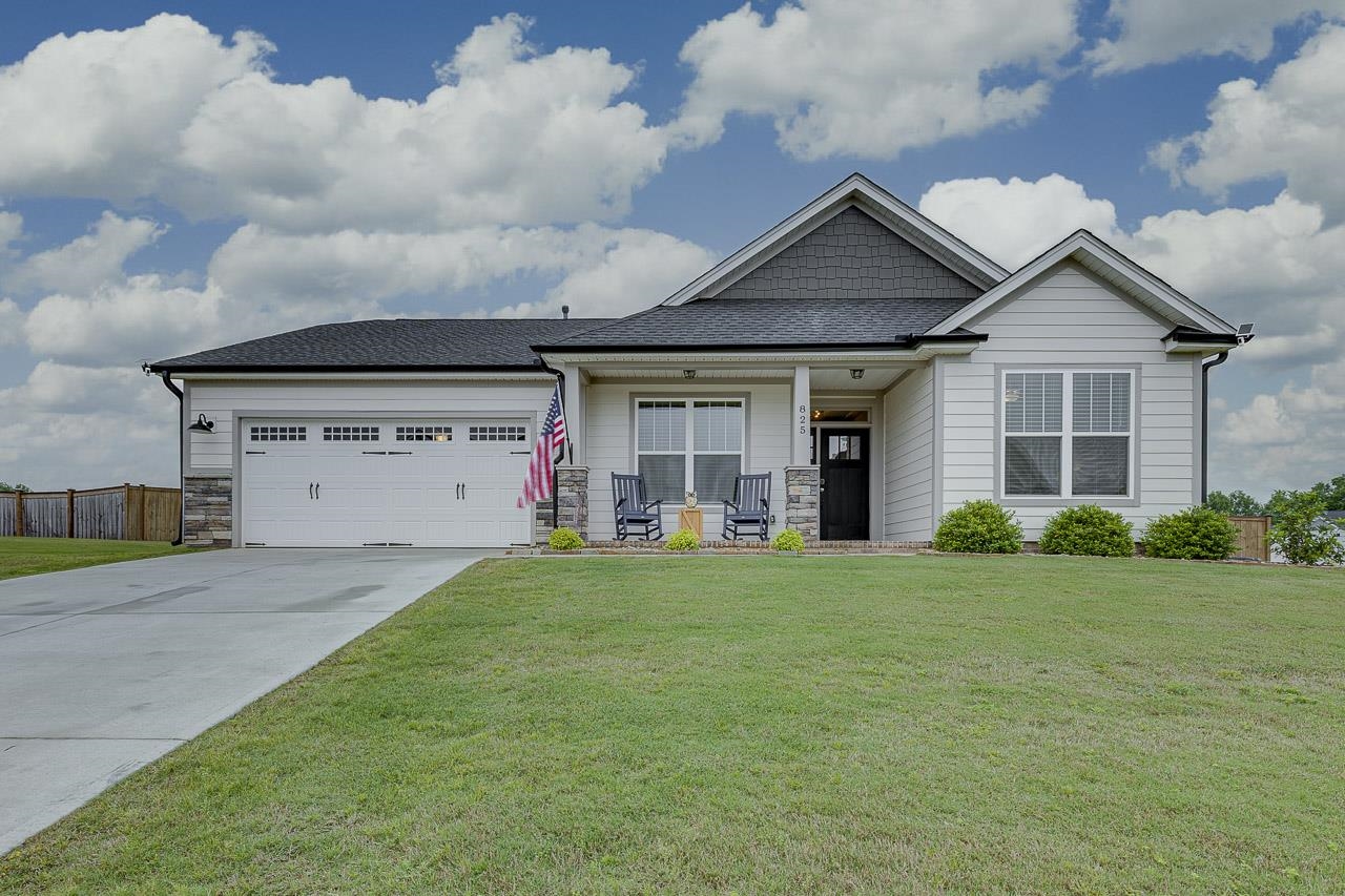 825 Grantwood Circle, Greer, South Carolina image 1