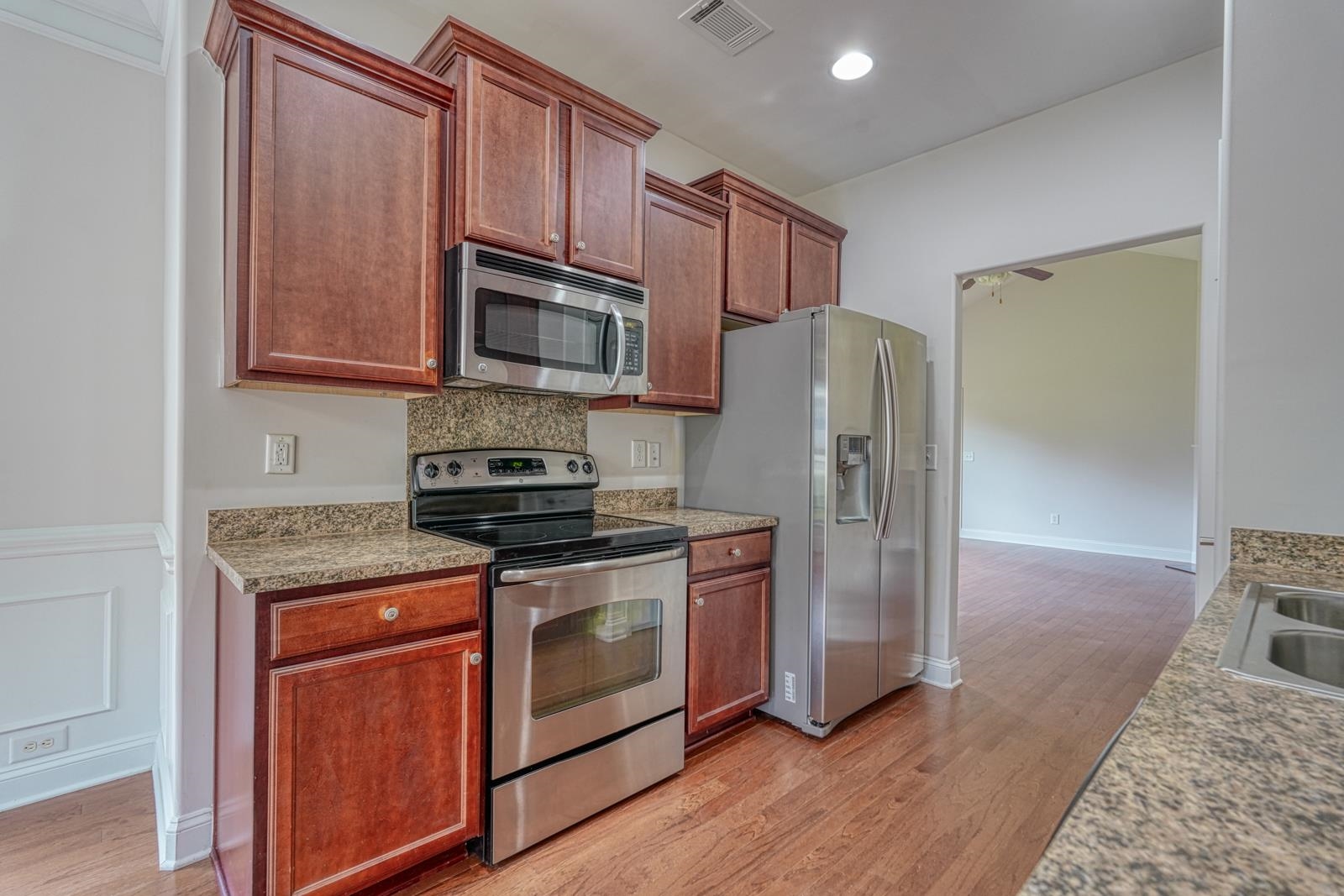 687 W Heatherstone Lane, Roebuck, South Carolina image 15