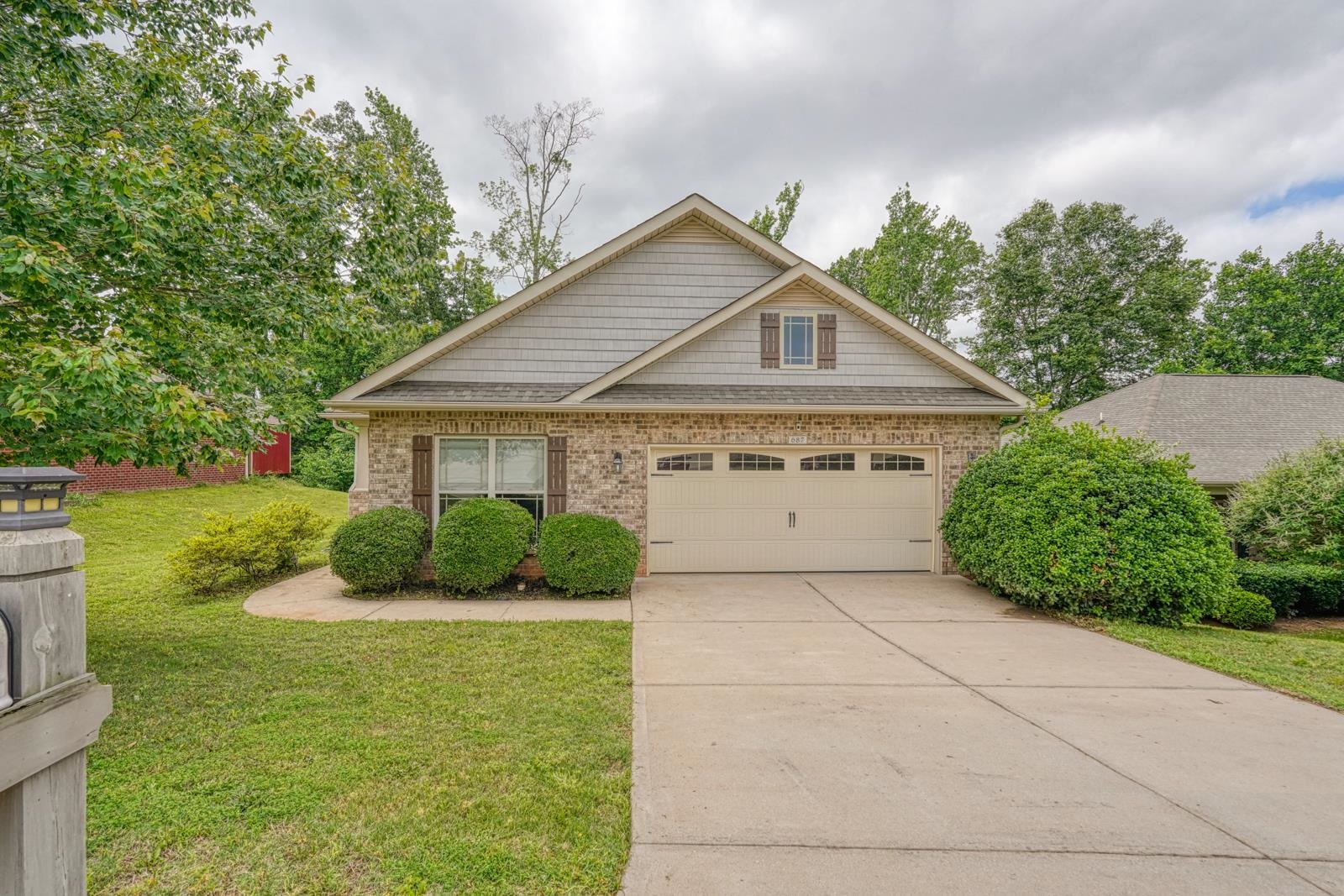 687 W Heatherstone Lane, Roebuck, South Carolina image 1