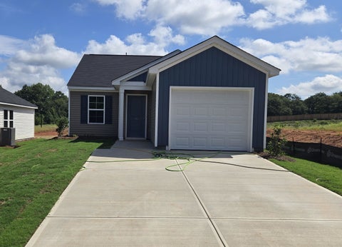 Homes For Sale - 182 Cloverfield Lane<br/> Spartanburg, SC 29303