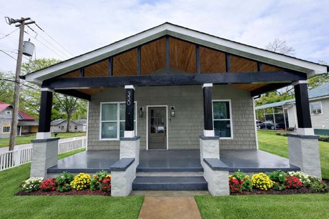 Homes For Sale - 330 W Birnie Street<br/> Cherokee County, Gaffney, SC 29341