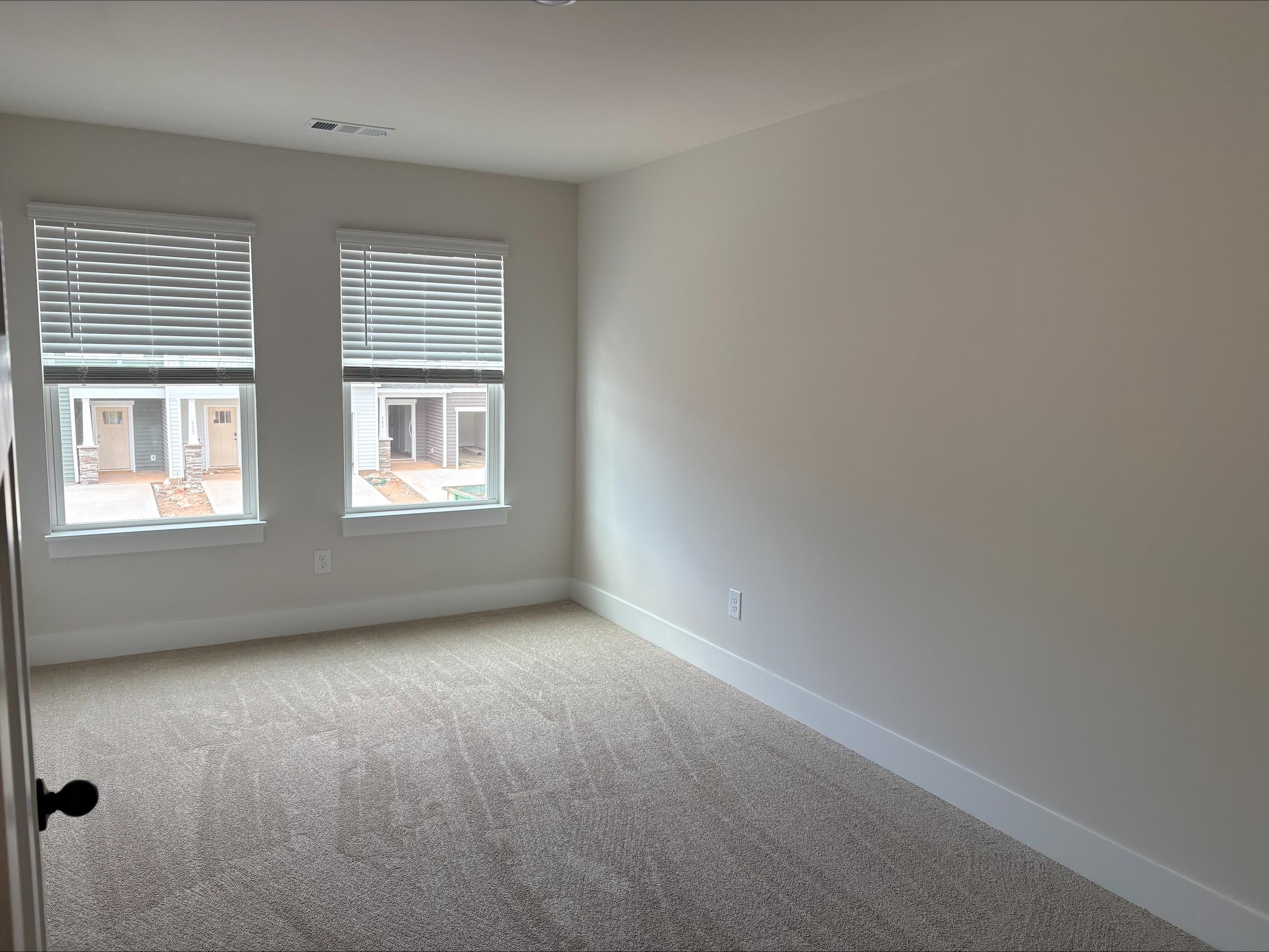 534 W Norvell Court, Spartanburg, South Carolina image 9