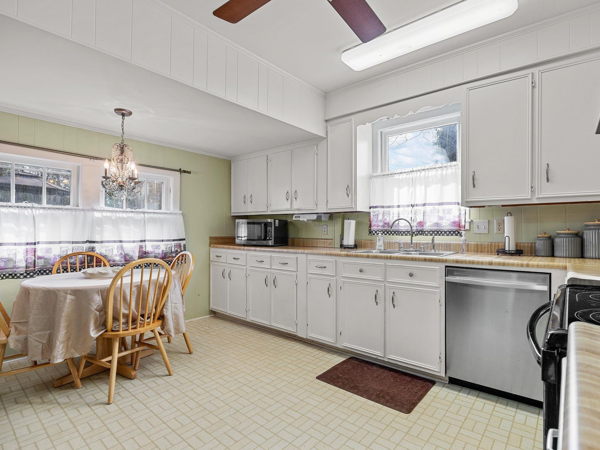 201 W Coleman Street, Landrum, South Carolina image 15