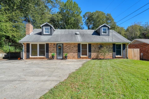 Homes For Sale - 898 Barnwell Road<br/> Spartanburg, SC 29303