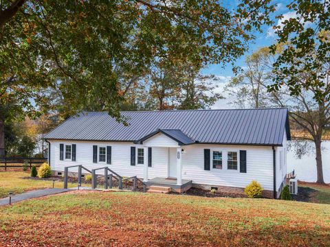 A home in Duncan