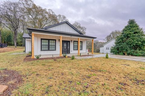 A home in Fountain Inn