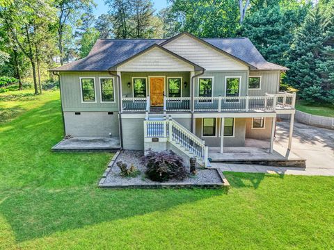 Homes For Sale - 736 Three Wood Lane<br/> Woodruff, SC 29388