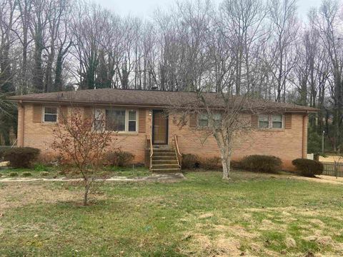 Homes For Sale - 13 Longmeadow Road Rd<br/> Taylors, SC 29687